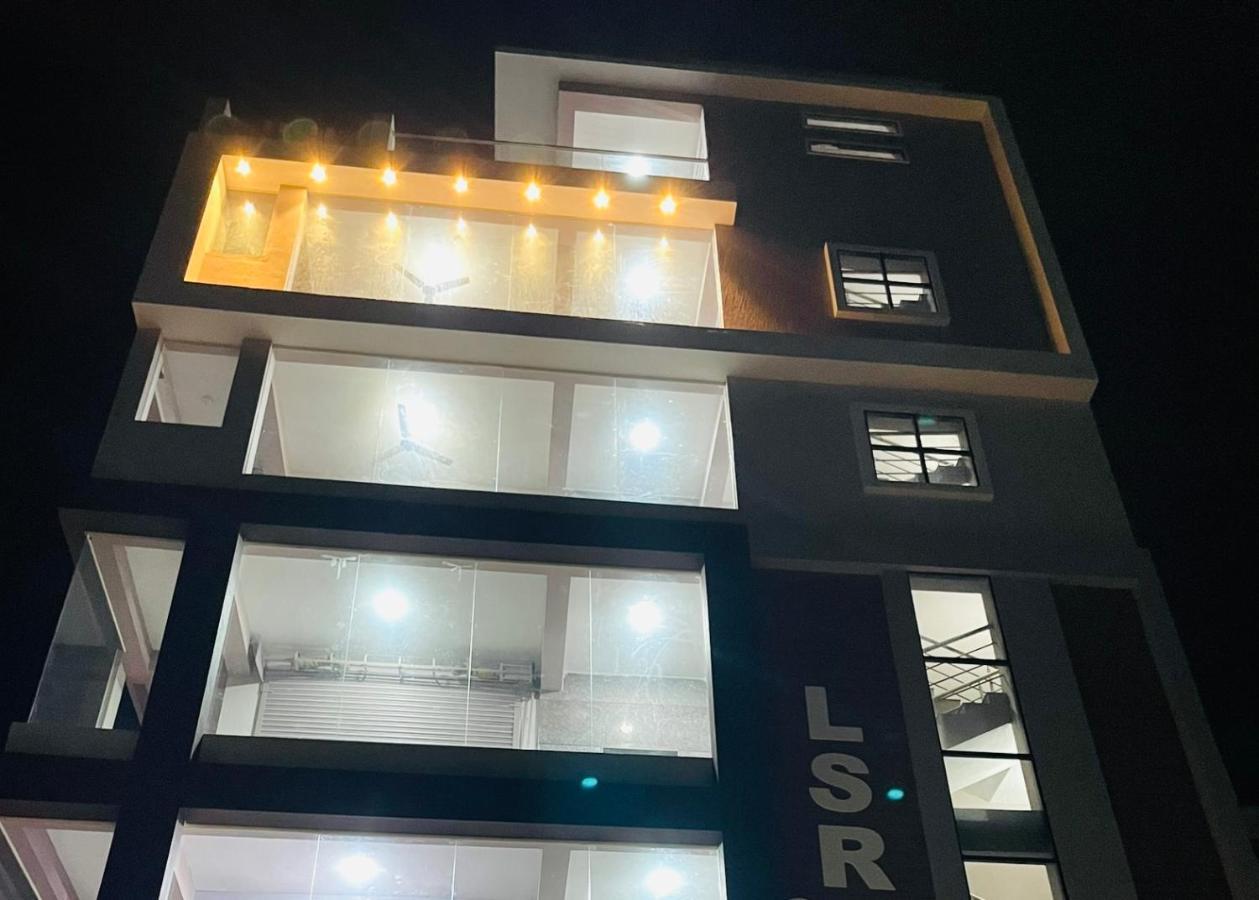 Lsr Service Apartments Тирупати Екстериор снимка
